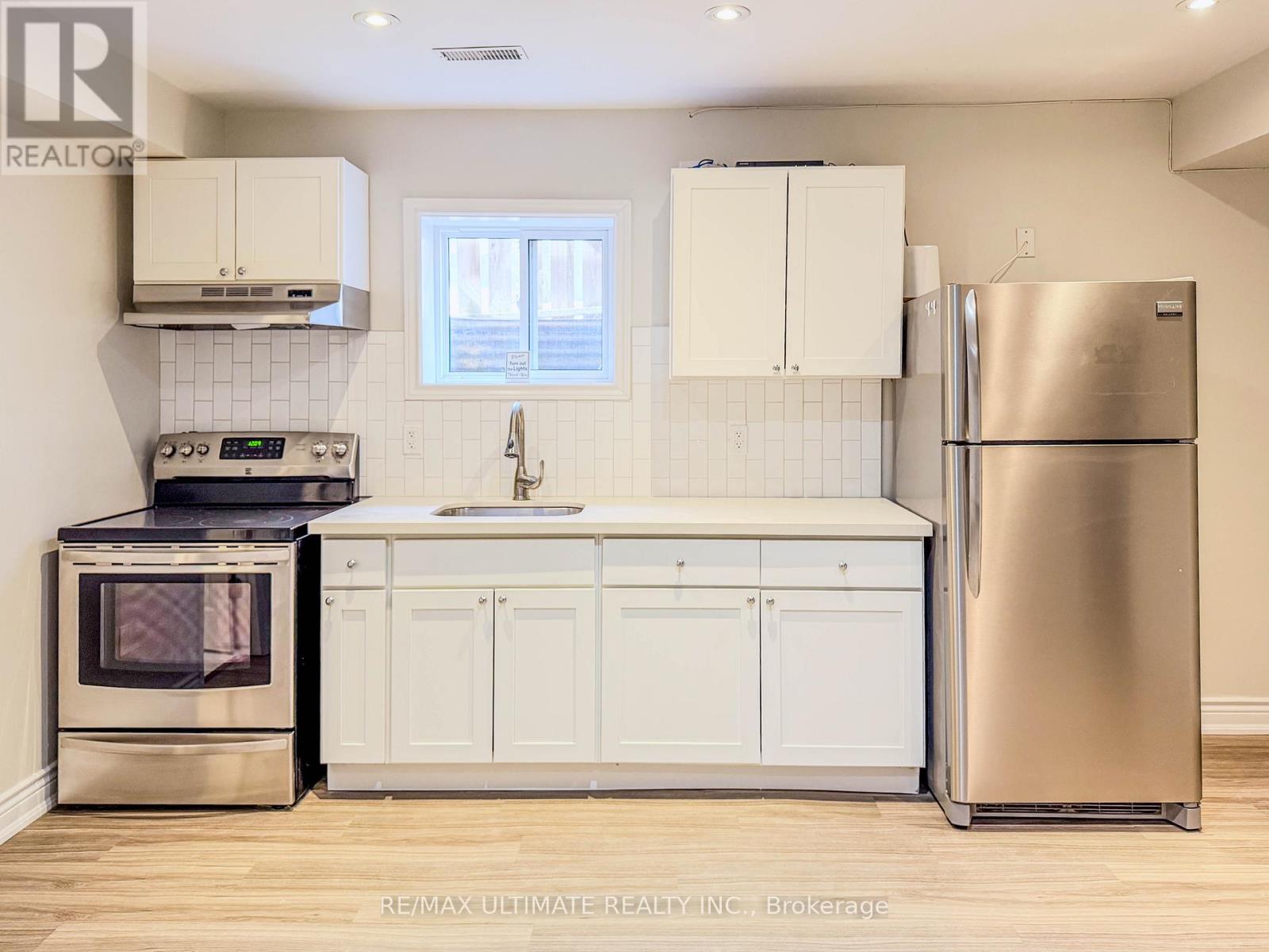 Lower - 111 Combe Avenue, Toronto, Ontario  M3H 4J8 - Photo 3 - C13217348