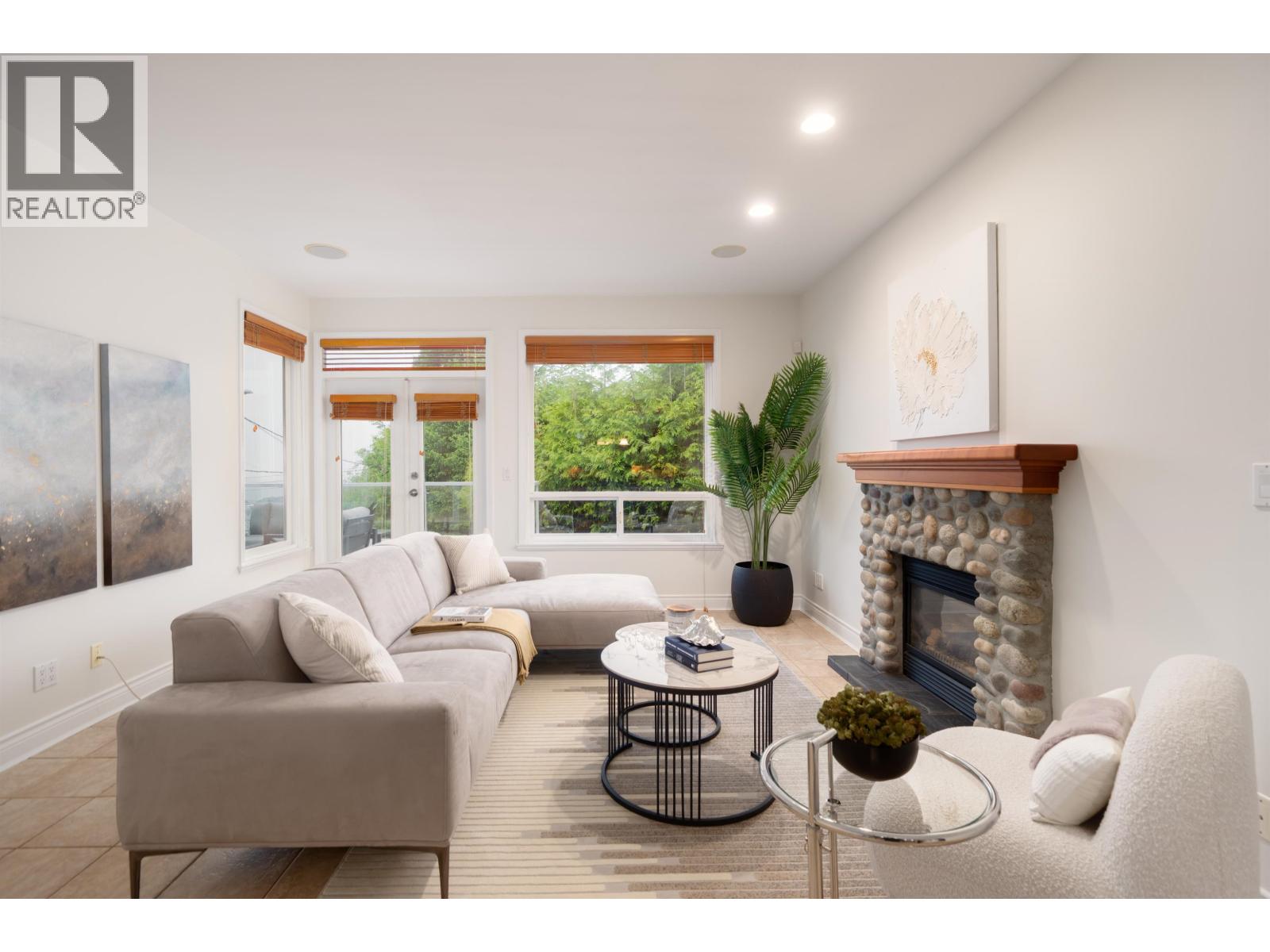 4080 St. Pauls Avenue, North Vancouver, British Columbia  V7N 1T5 - Photo 15 - R3129785