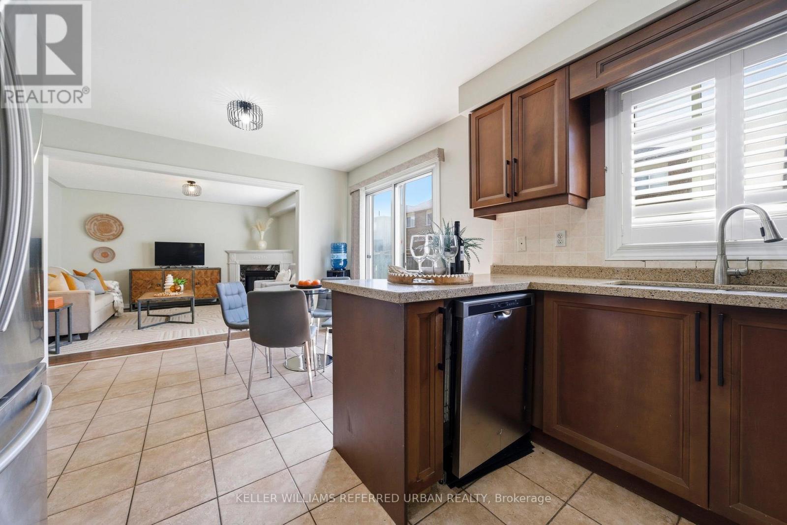 25 Shadyridge Road, Brampton, Ontario  L6P 1K4 - Photo 6 - W13217318
