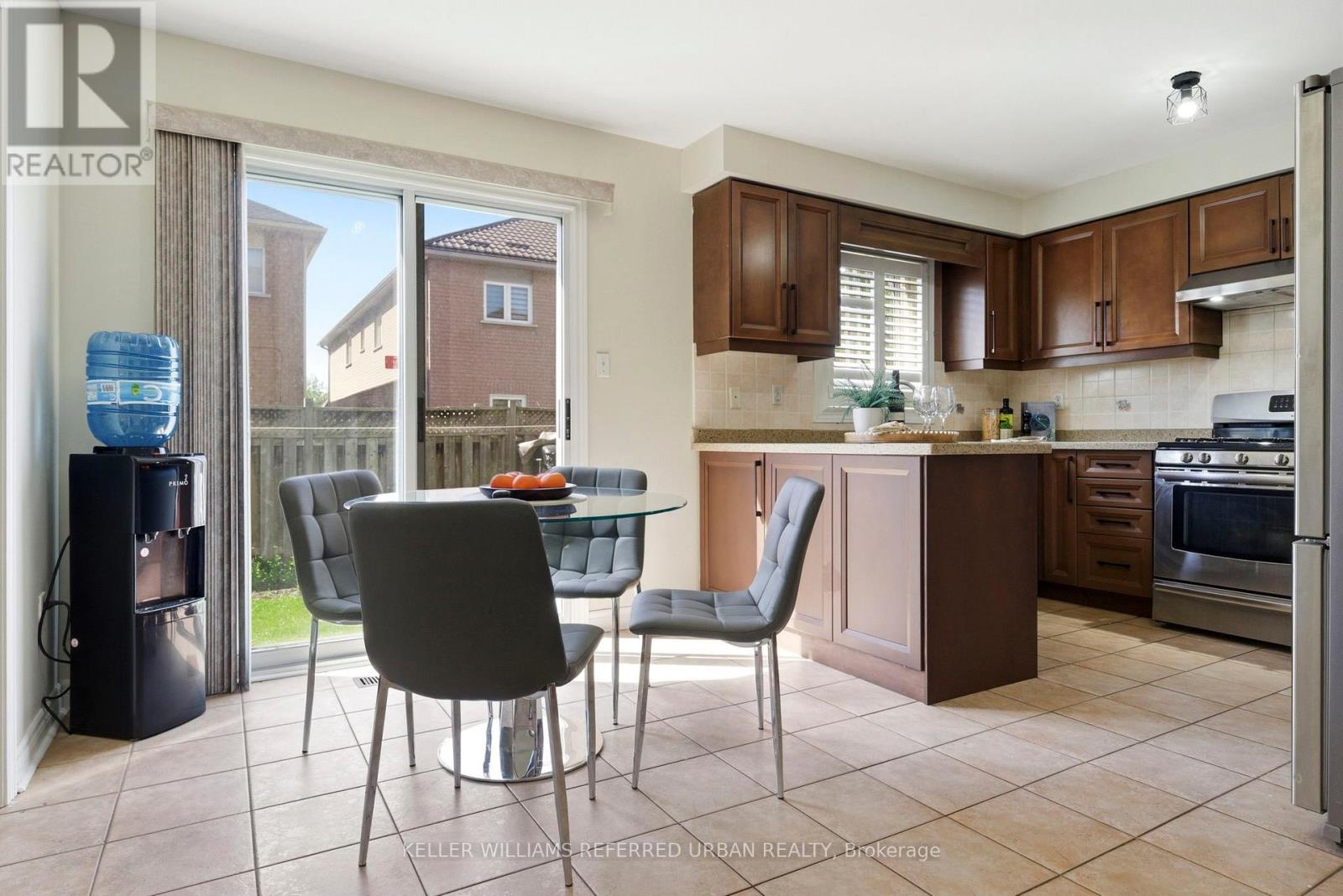 25 Shadyridge Road, Brampton, Ontario  L6P 1K4 - Photo 9 - W13217318