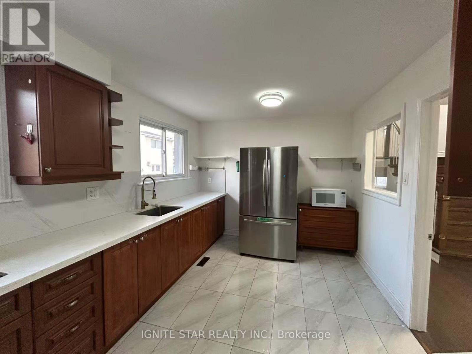 3246 Oakglade Crescent, Mississauga, Ontario  L5C 1X3 - Photo 10 - W13217332