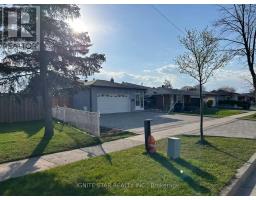 3246 OAKGLADE CRESCENT, Mississauga, Ontario