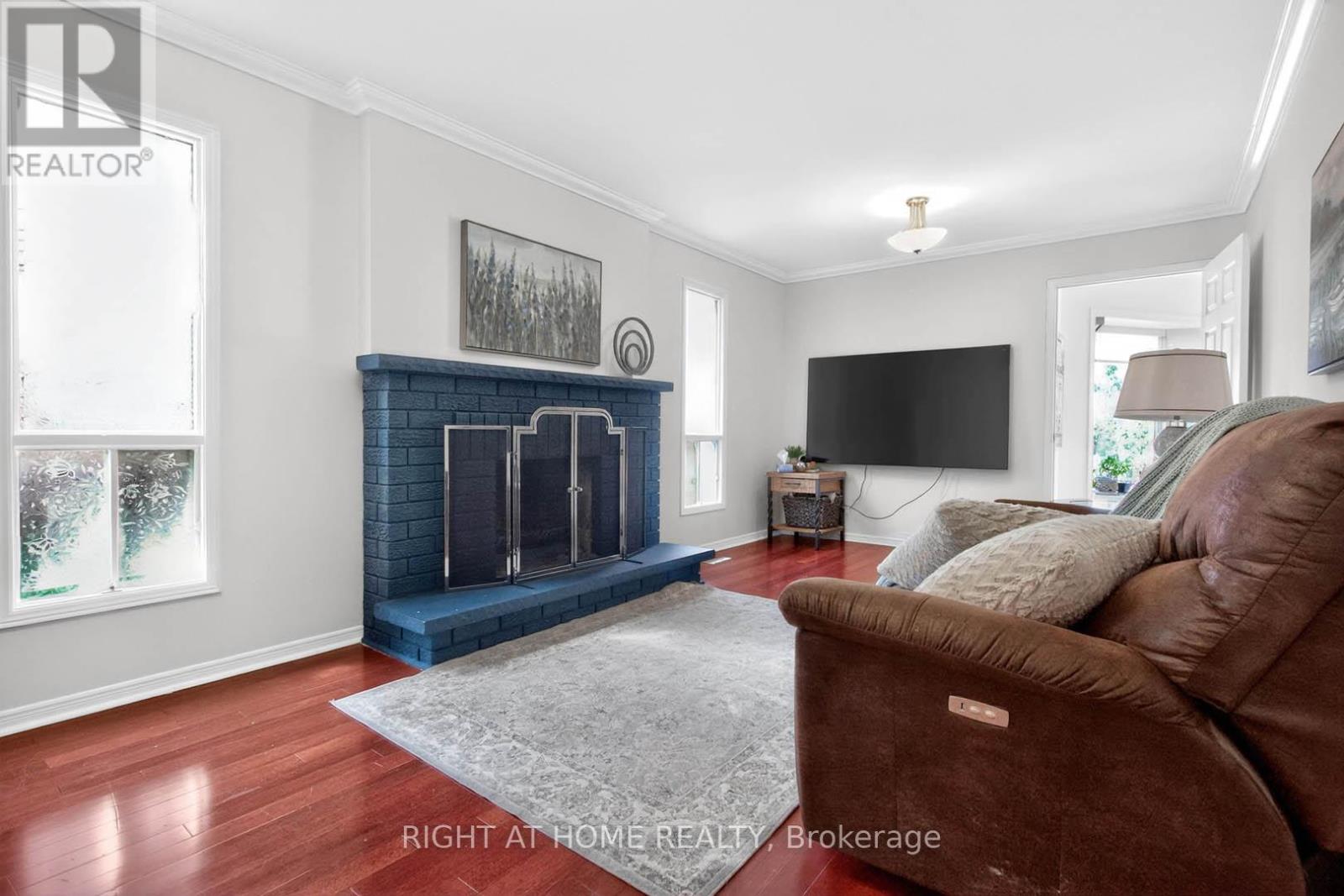 4629 Phoenix Park Crescent, Mississauga, Ontario  L5M 3E9 - Photo 11 - W13217350