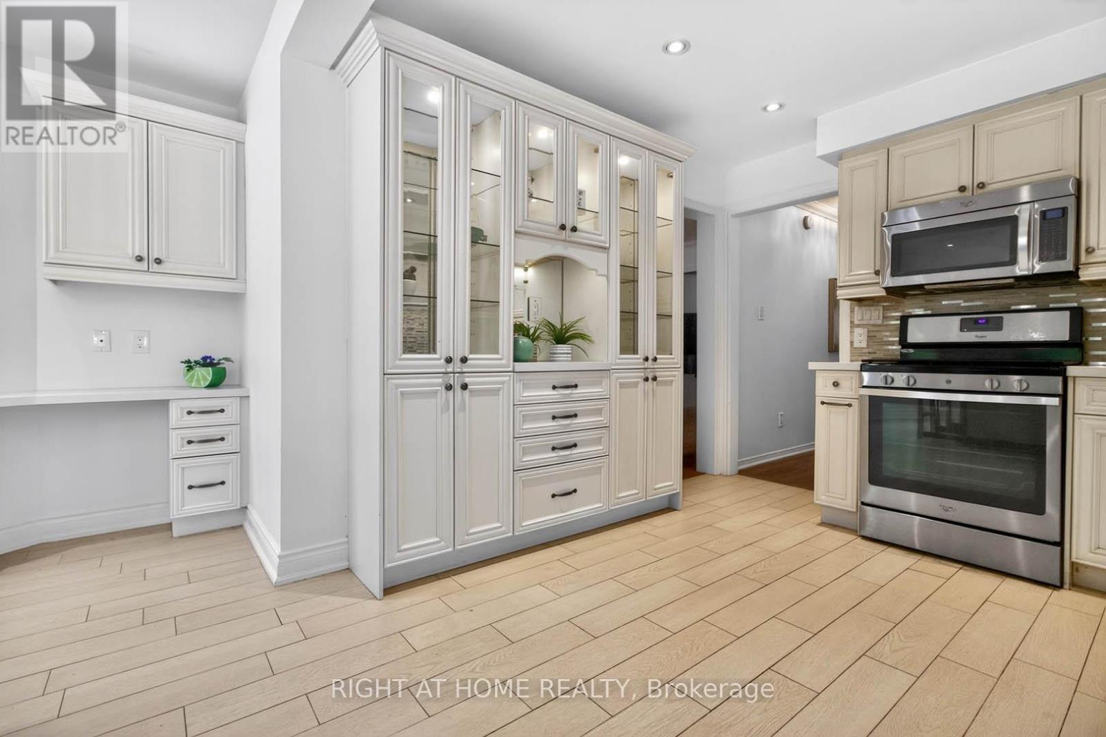 4629 Phoenix Park Crescent, Mississauga, Ontario  L5M 3E9 - Photo 13 - W13217350