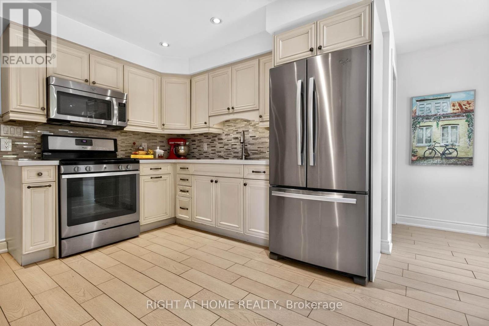 4629 Phoenix Park Crescent, Mississauga, Ontario  L5M 3E9 - Photo 15 - W13217350