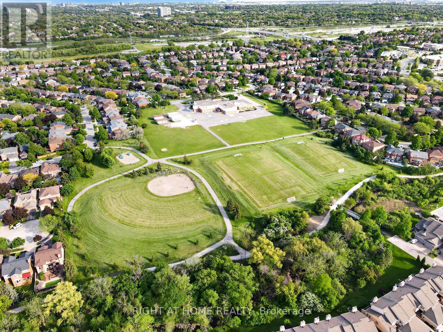 4629 Phoenix Park Crescent, Mississauga, Ontario  L5M 3E9 - Photo 40 - W13217350
