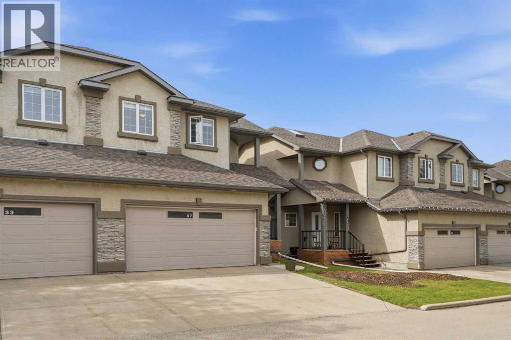 37 Prominence Park Sw, Calgary, Alberta  T3H 4K8 - Photo 2 - A2314308