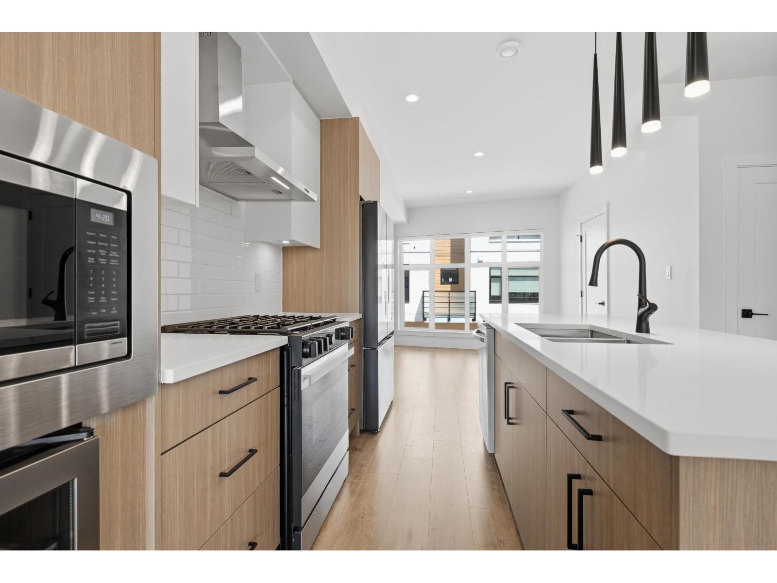 21 177 175a Street, Surrey, British Columbia  V3Z 1L1 - Photo 1 - R3129877
