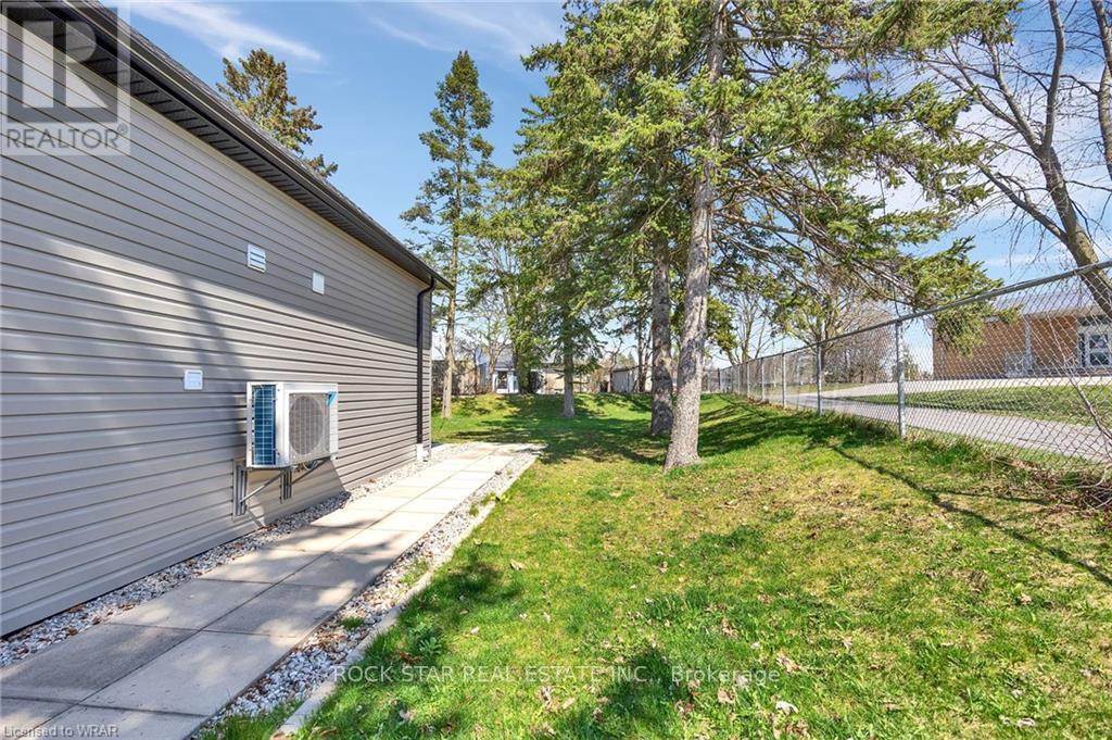 Rear - 48 Harber Avenue, Kitchener, Ontario  N2C 1Y8 - Photo 18 - X13217324