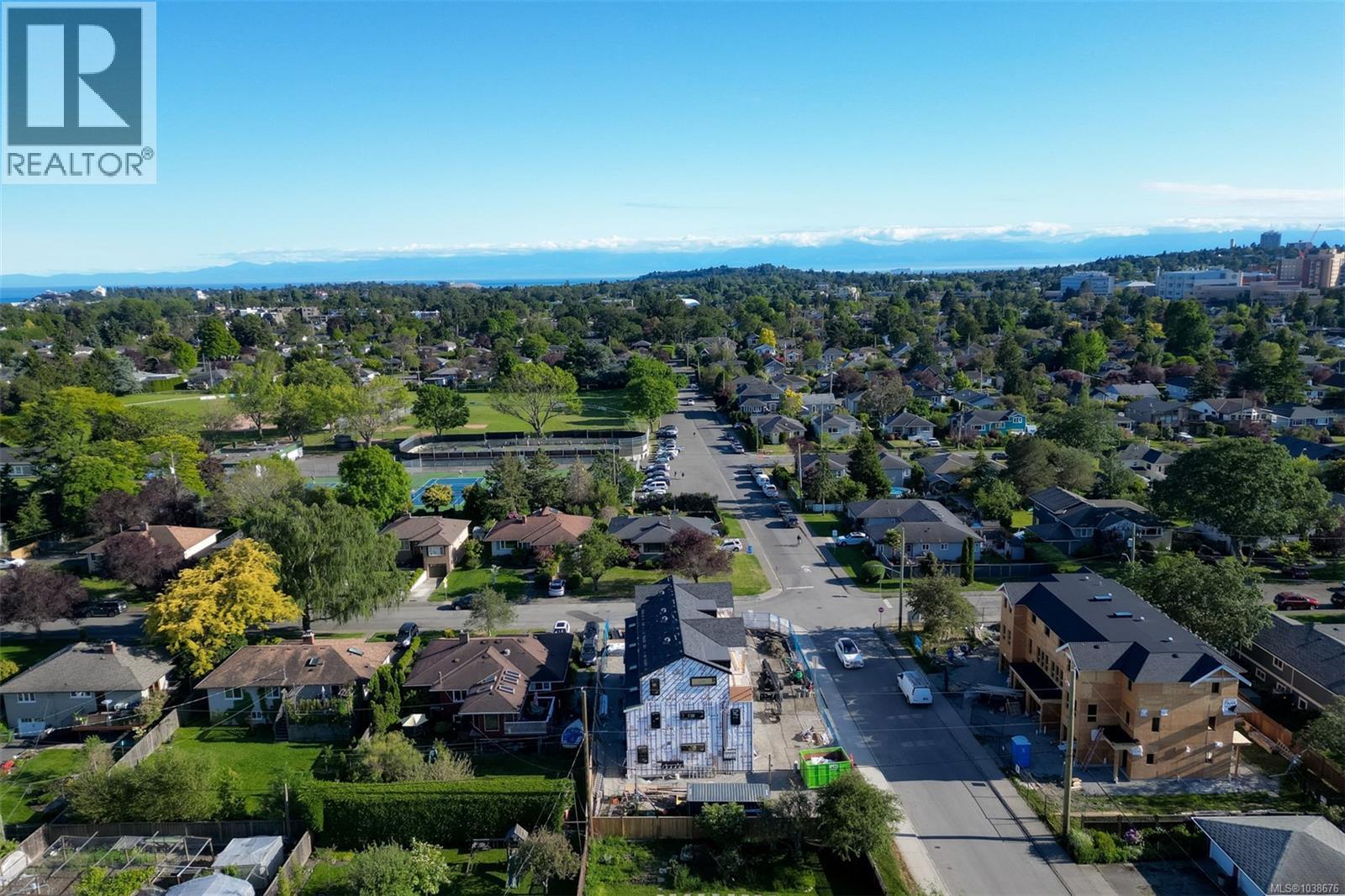 4 2100 Allenby St, Oak Bay, British Columbia  V8R 3C3 - Photo 9 - 1038676