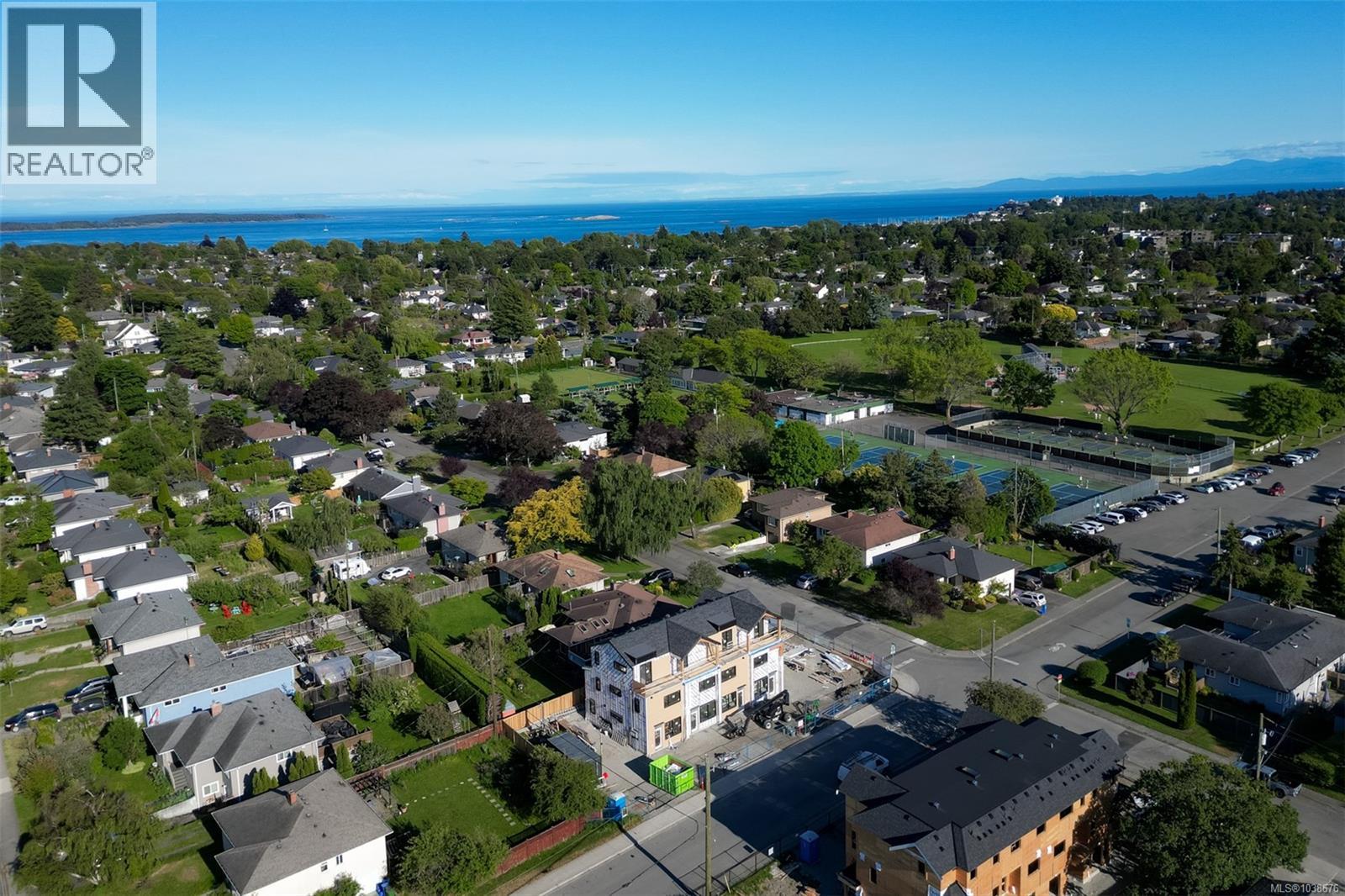 4 2100 Allenby St, Oak Bay, British Columbia  V8R 3C3 - Photo 8 - 1038676
