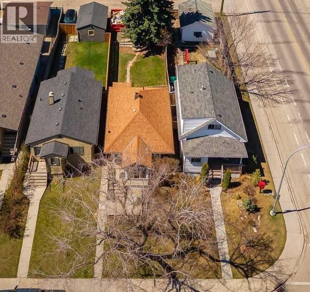2803 26a Street Sw, Calgary, Alberta  T3E 2C8 - Photo 1 - A2308204