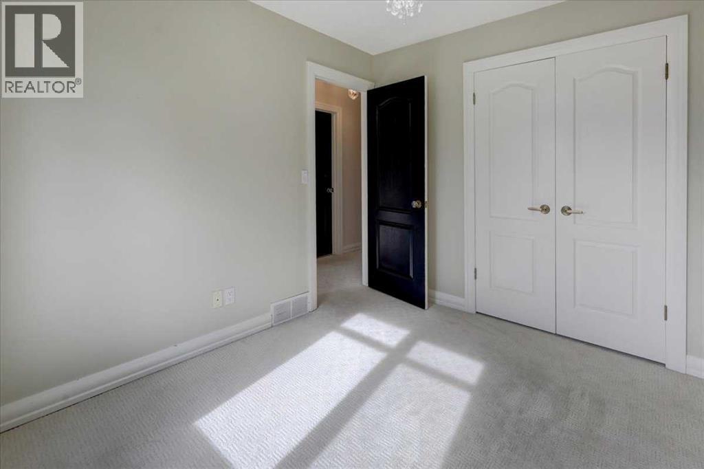 12 Signal Ridge Court Sw, Calgary, Alberta  T3H 2J7 - Photo 27 - A2313886