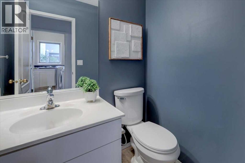 12 Signal Ridge Court Sw, Calgary, Alberta  T3H 2J7 - Photo 17 - A2313886