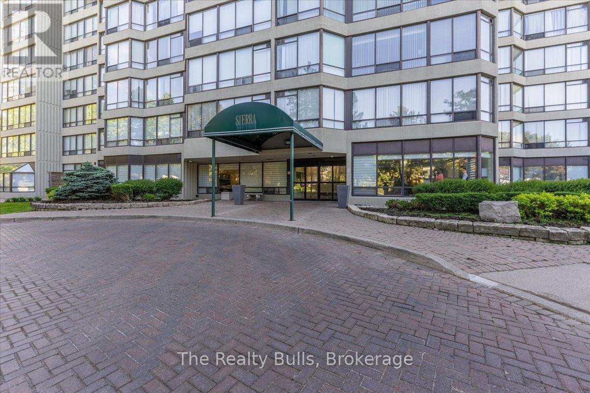 701 - 26 Hanover Road, Brampton, Ontario  L6S 4T2 - Photo 4 - W13217362