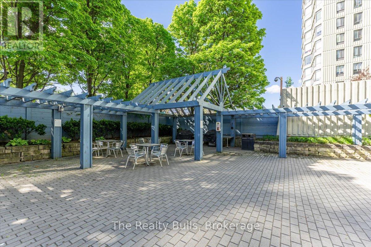 701 - 26 Hanover Road, Brampton, Ontario  L6S 4T2 - Photo 7 - W13217362