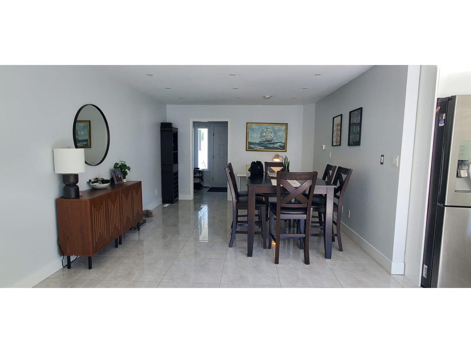 1953 158a Street, Surrey, British Columbia  V4A 8G9 - Photo 2 - R3129273