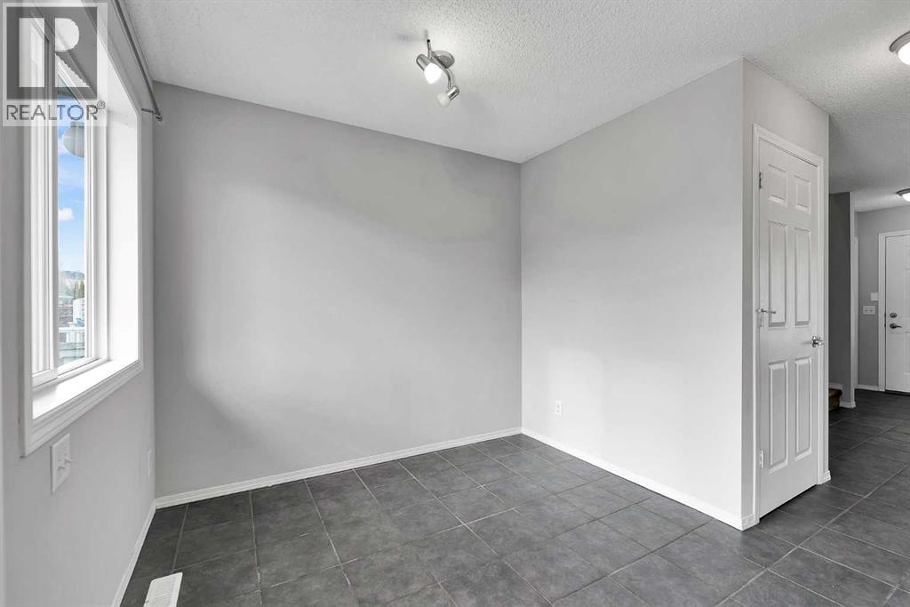164 Bridleridge Gardens Sw, Calgary, Alberta  T2Y 4L4 - Photo 10 - A2314223
