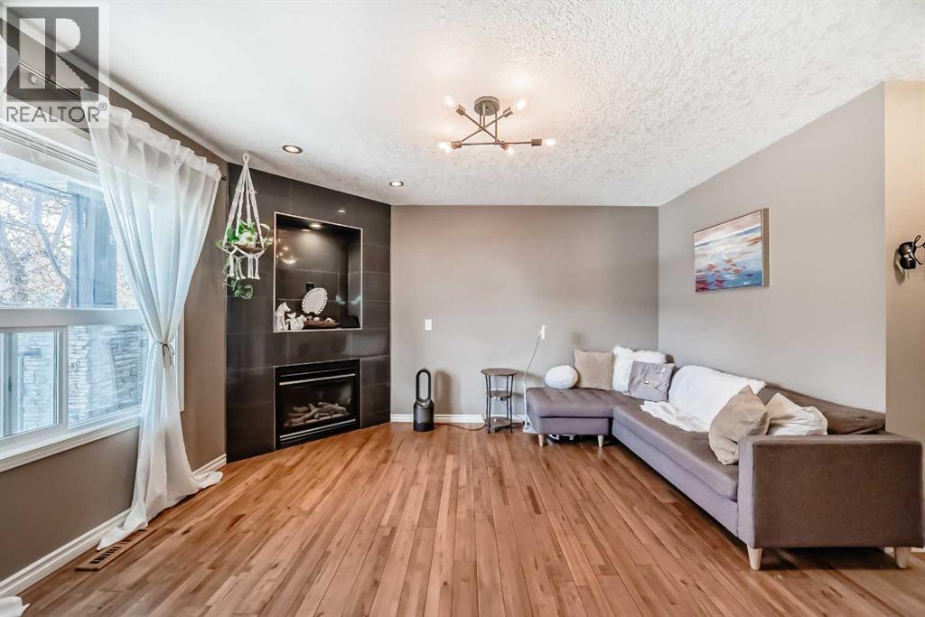 173 Eversyde Common Sw, Calgary, Alberta T2Y 4Z5 - Photo 8 - A2310892