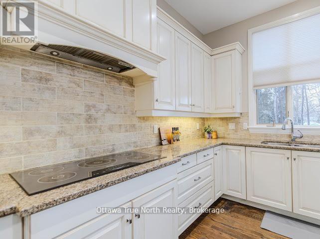 105 Black Maple Private, Ottawa, Ontario  K1M 0J3 - Photo 14 - X13217370