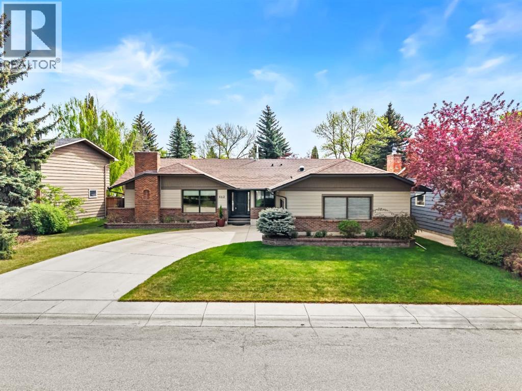 612 Lake Simcoe Close SE, Calgary, Alberta  T2J 5H2 - Photo 1 - A2315002