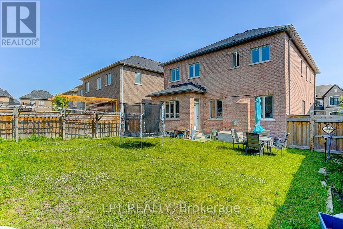 12 Baleberry Crescent, East Gwillimbury, Ontario  L9N 0P2 - Photo 32 - N13217380