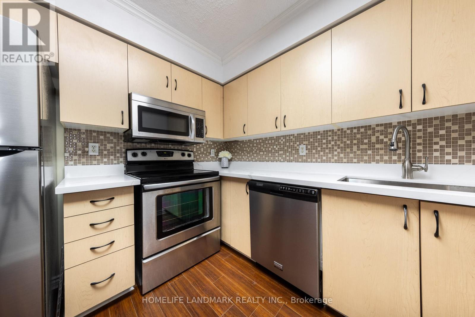 711 - 91 Townsgate Drive, Vaughan, Ontario  L4J 8E8 - Photo 5 - N13217388