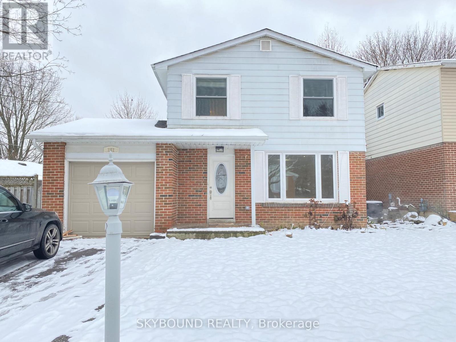 252 WILLIAM ROE BOULEVARD N, Newmarket, Ontario