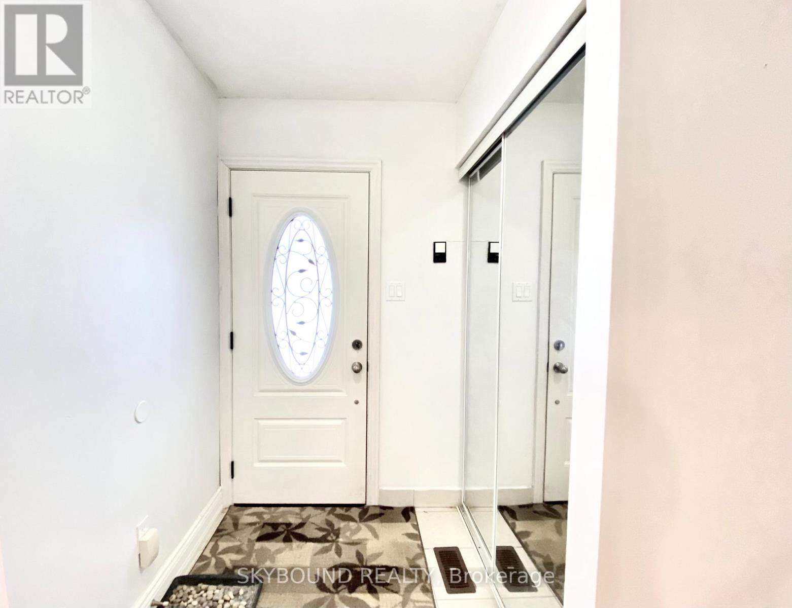252 William Roe Boulevard N, Newmarket, Ontario  L3Y 1B5 - Photo 3 - N13217396