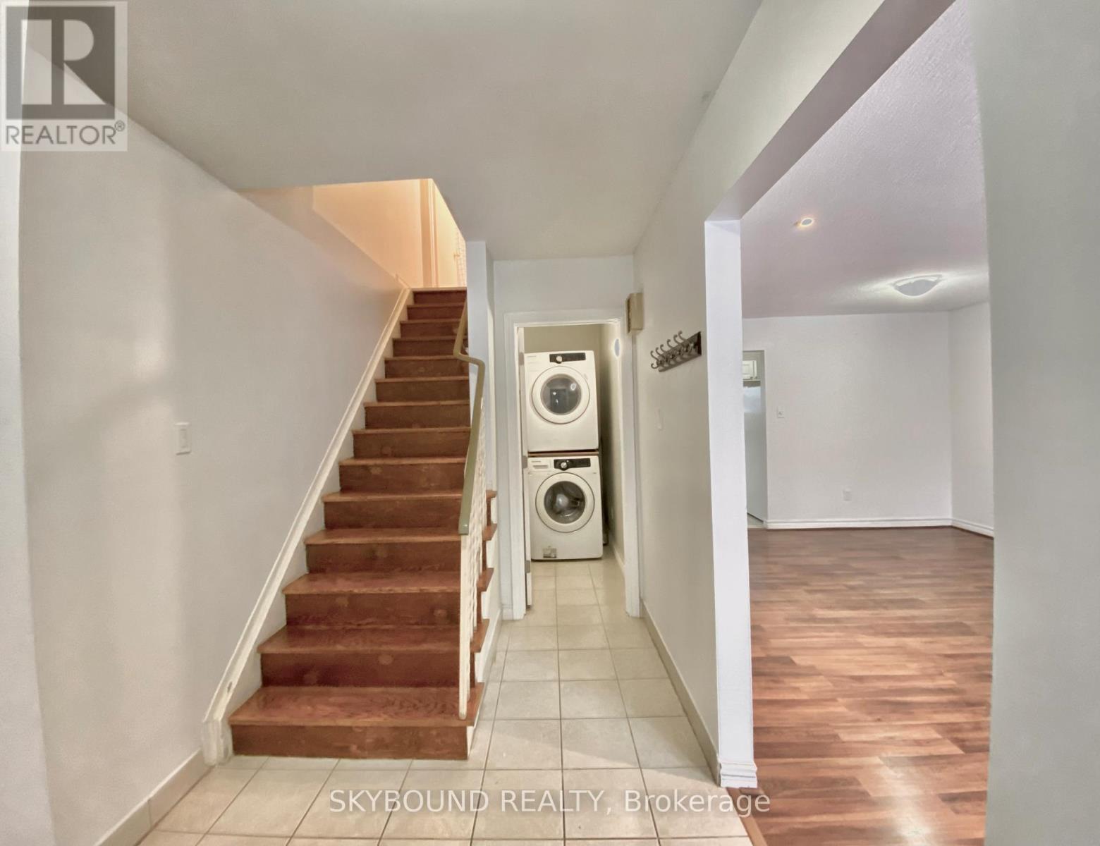 252 William Roe Boulevard N, Newmarket, Ontario  L3Y 1B5 - Photo 4 - N13217396