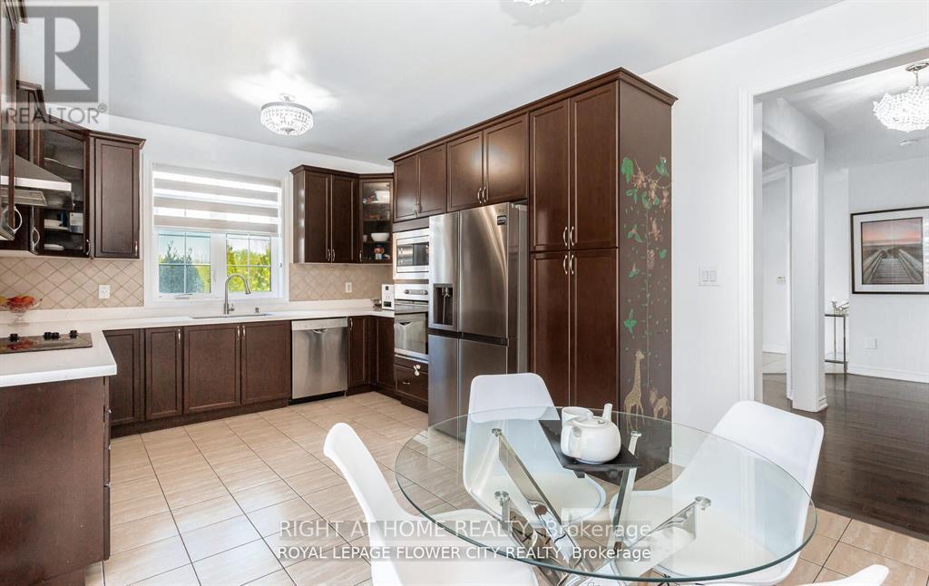 22 Vanwood Crescent, Brampton, Ontario  L6P 2X4 - Photo 22 - W13217408
