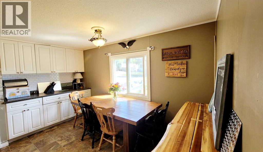 74 North Star Drive, Sylvan Lake, Alberta  T4S 1J4 - Photo 3 - A2314369