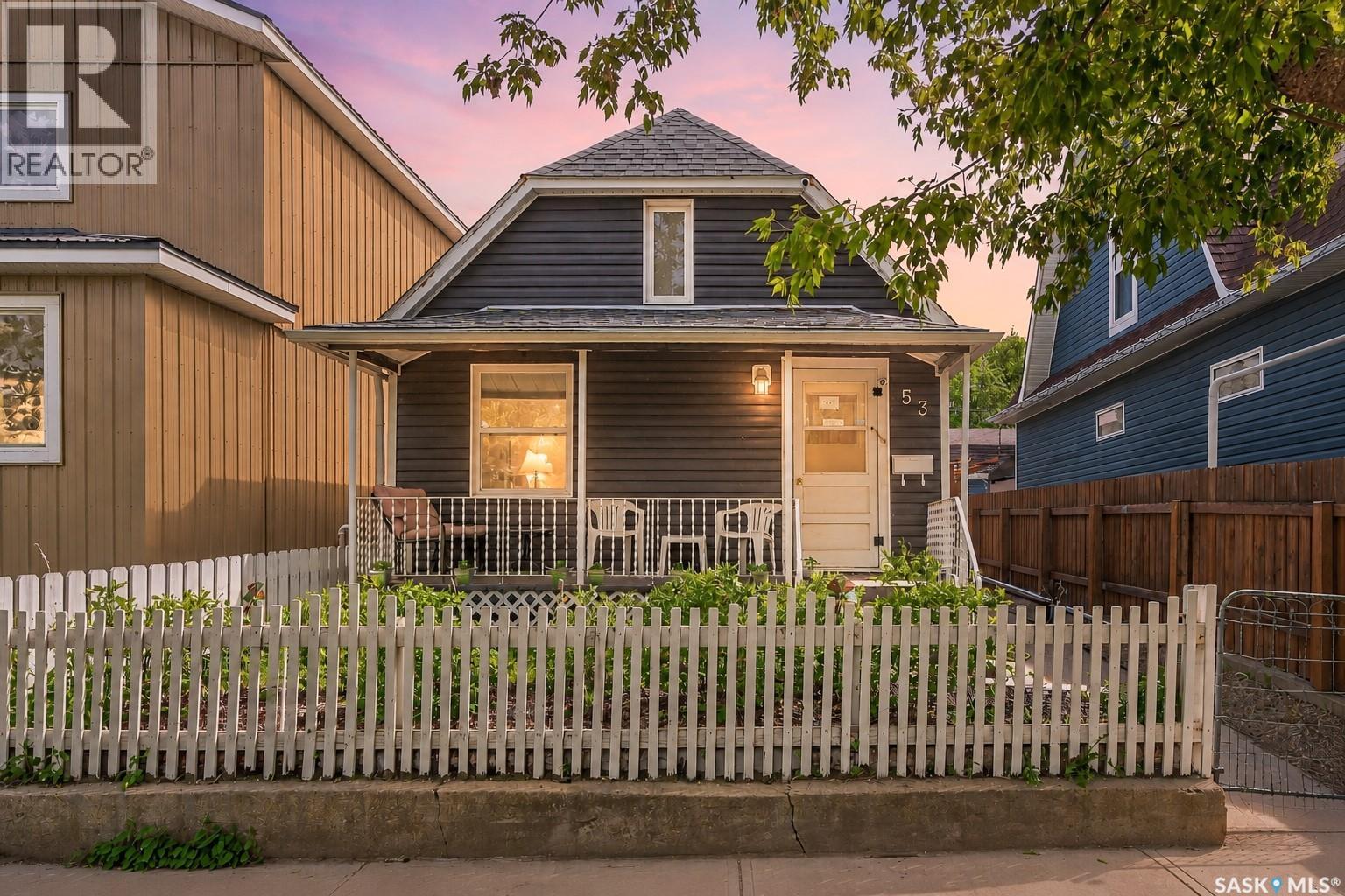53 Lillooet Street E, Moose Jaw, Saskatchewan  S6H 4S3 - Photo 3 - SK037658