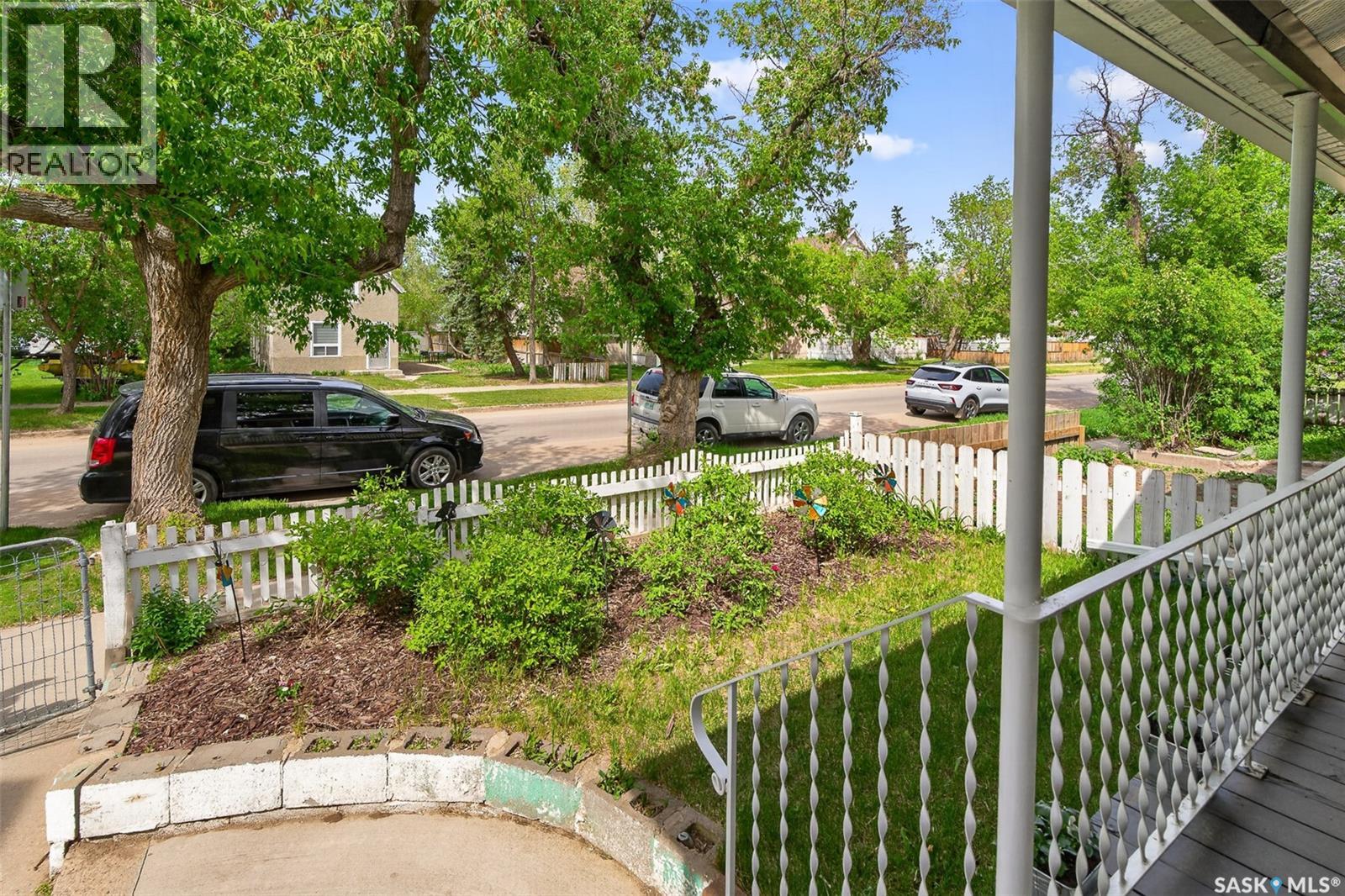 53 Lillooet Street E, Moose Jaw, Saskatchewan  S6H 4S3 - Photo 5 - SK037658
