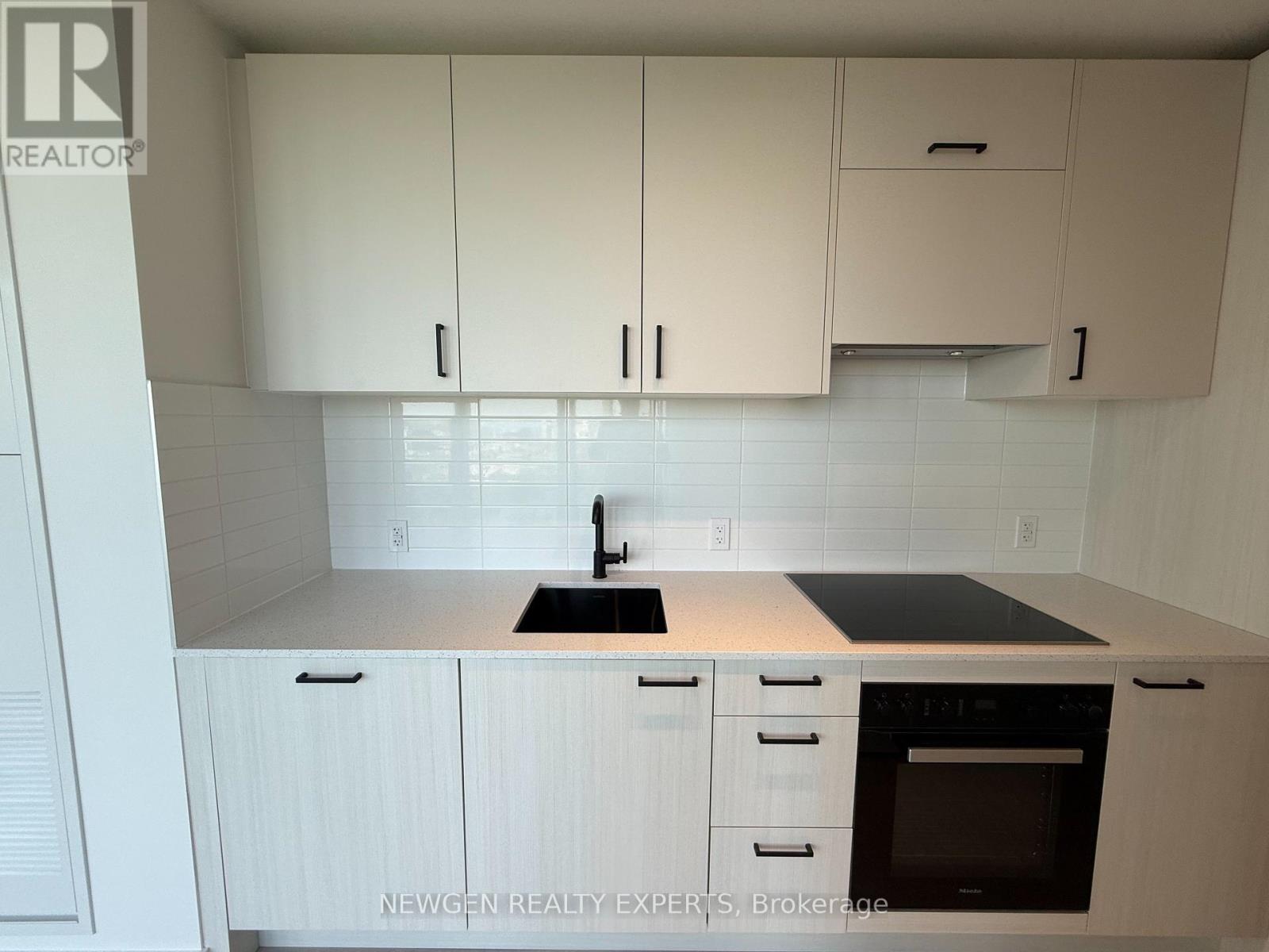 2911 - 5 Quarrington Lane, Toronto, Ontario  M3C 0S5 - Photo 9 - C13217422