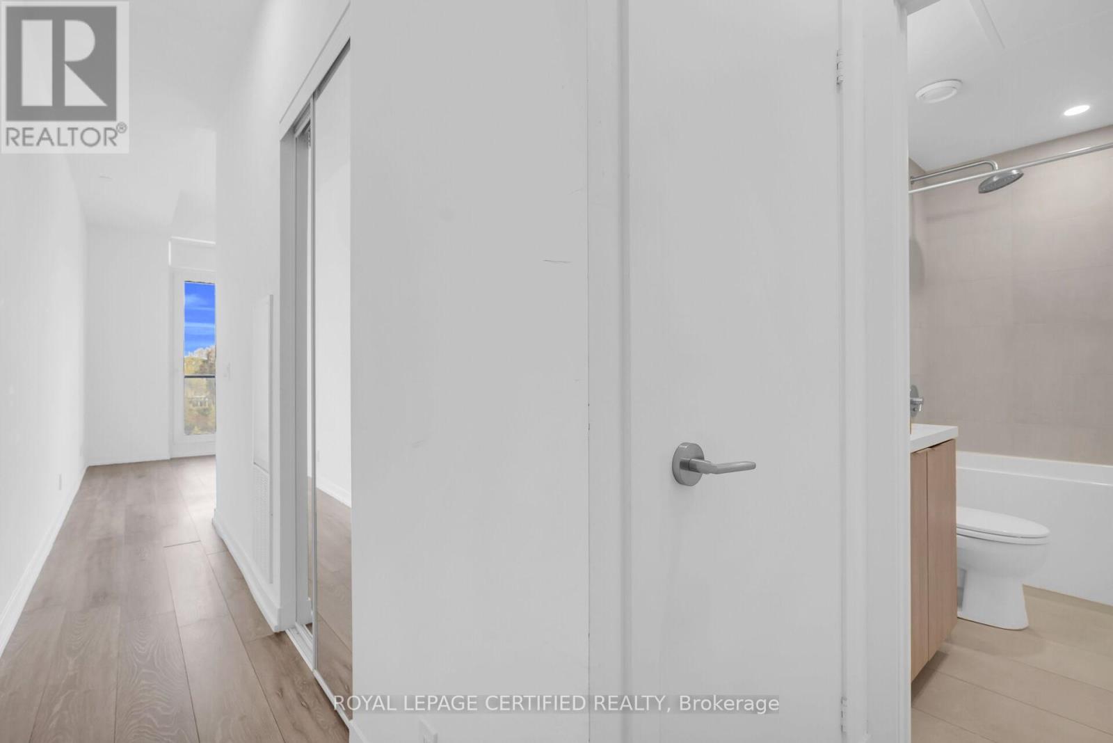 919 - 2020 Bathurst Street, Toronto, Ontario  M5P 0A6 - Photo 8 - C13217438