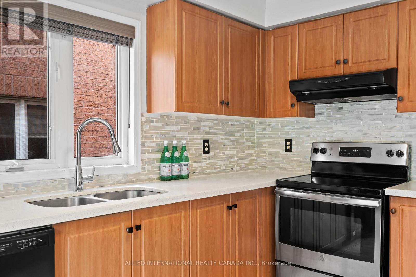16 May Apple Terrace, Toronto, Ontario  M1E 5J8 - Photo 13 - E13217442