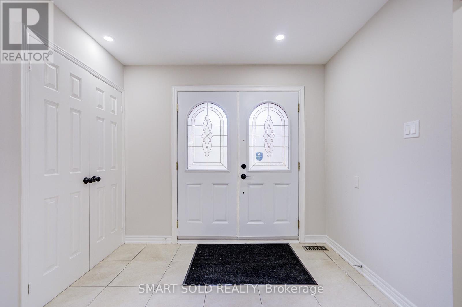 41 Carnforth Drive, Markham, Ontario  L3R 7V9 - Photo 3 - N13217418