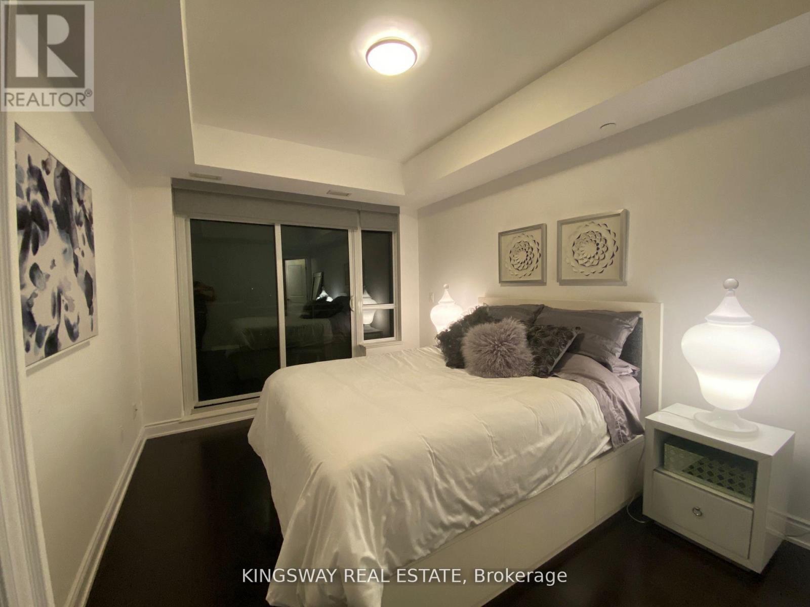 A608 - 3500 Lakeshore Road W, Oakville, Ontario  L6L 0B4 - Photo 14 - W13217436