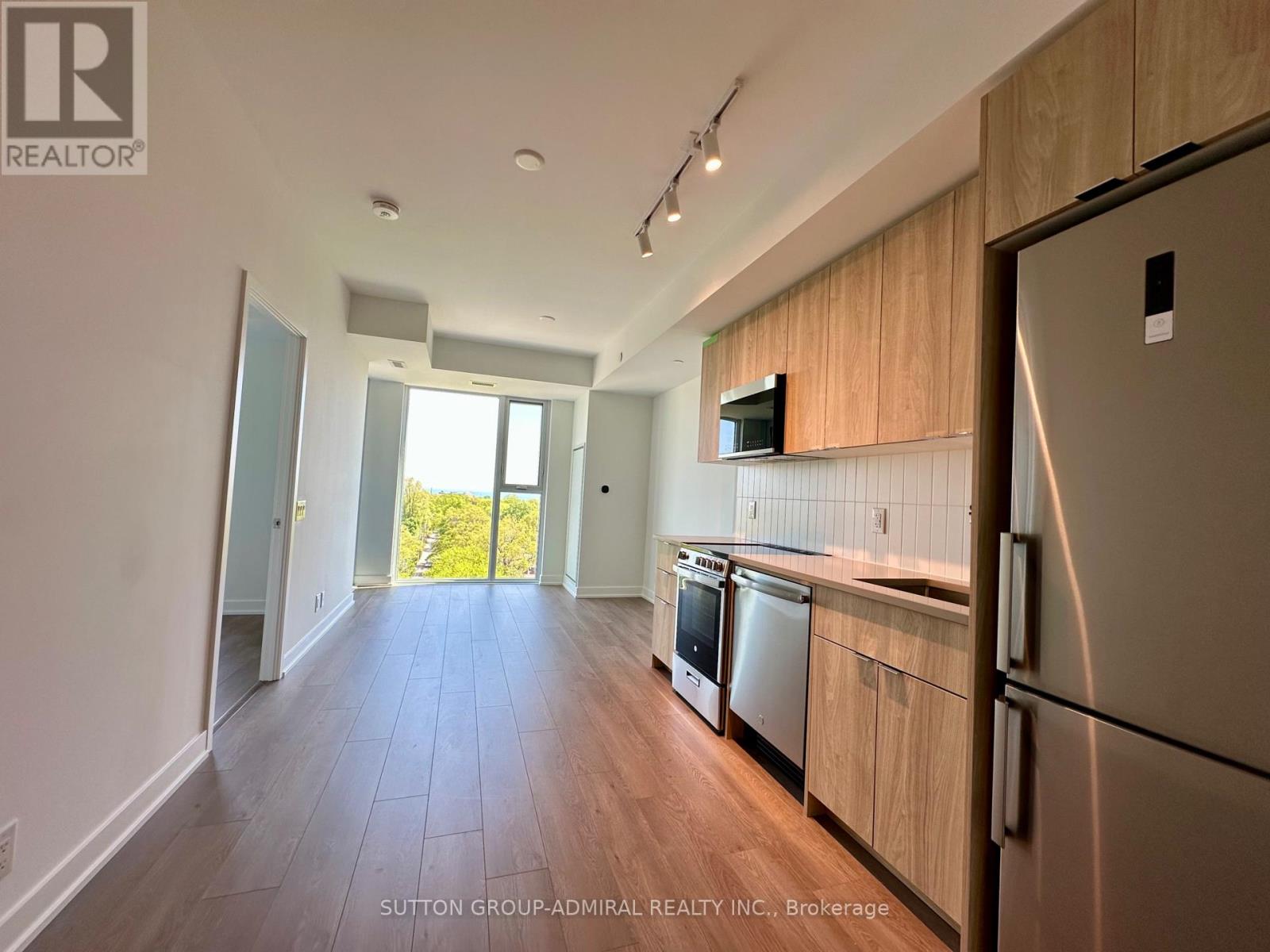 1104 - 1660 Bloor Street W, Toronto, Ontario  M6P 0C6 - Photo 2 - W13217444