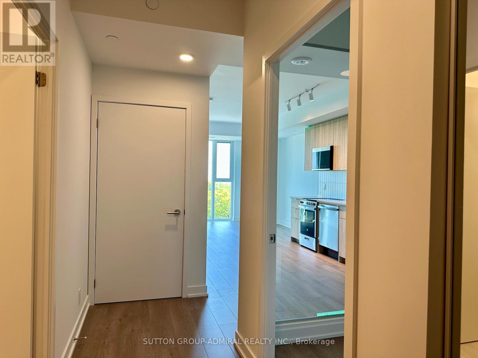 1104 - 1660 Bloor Street W, Toronto, Ontario  M6P 0C6 - Photo 4 - W13217444