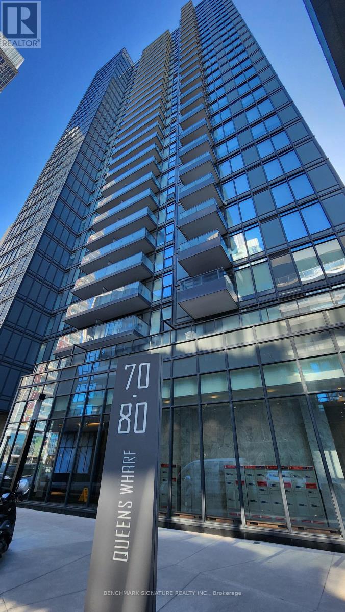 1801 - 80 QUEENS WHARF ROAD, Toronto, Ontario