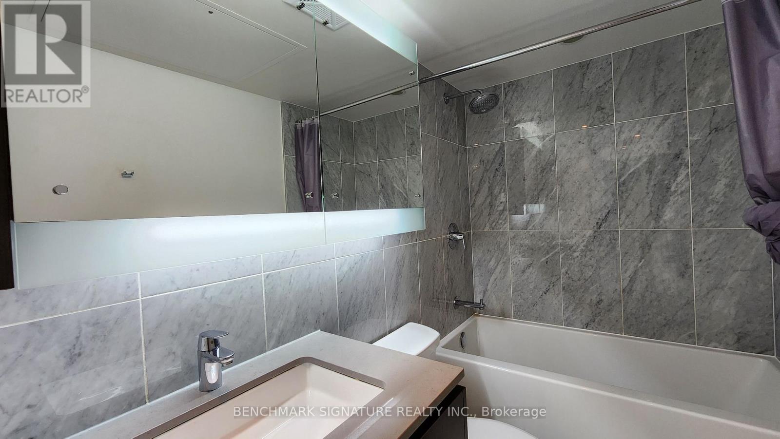 1801 - 80 Queens Wharf Road, Toronto, Ontario  M5V 0J3 - Photo 10 - C13217472