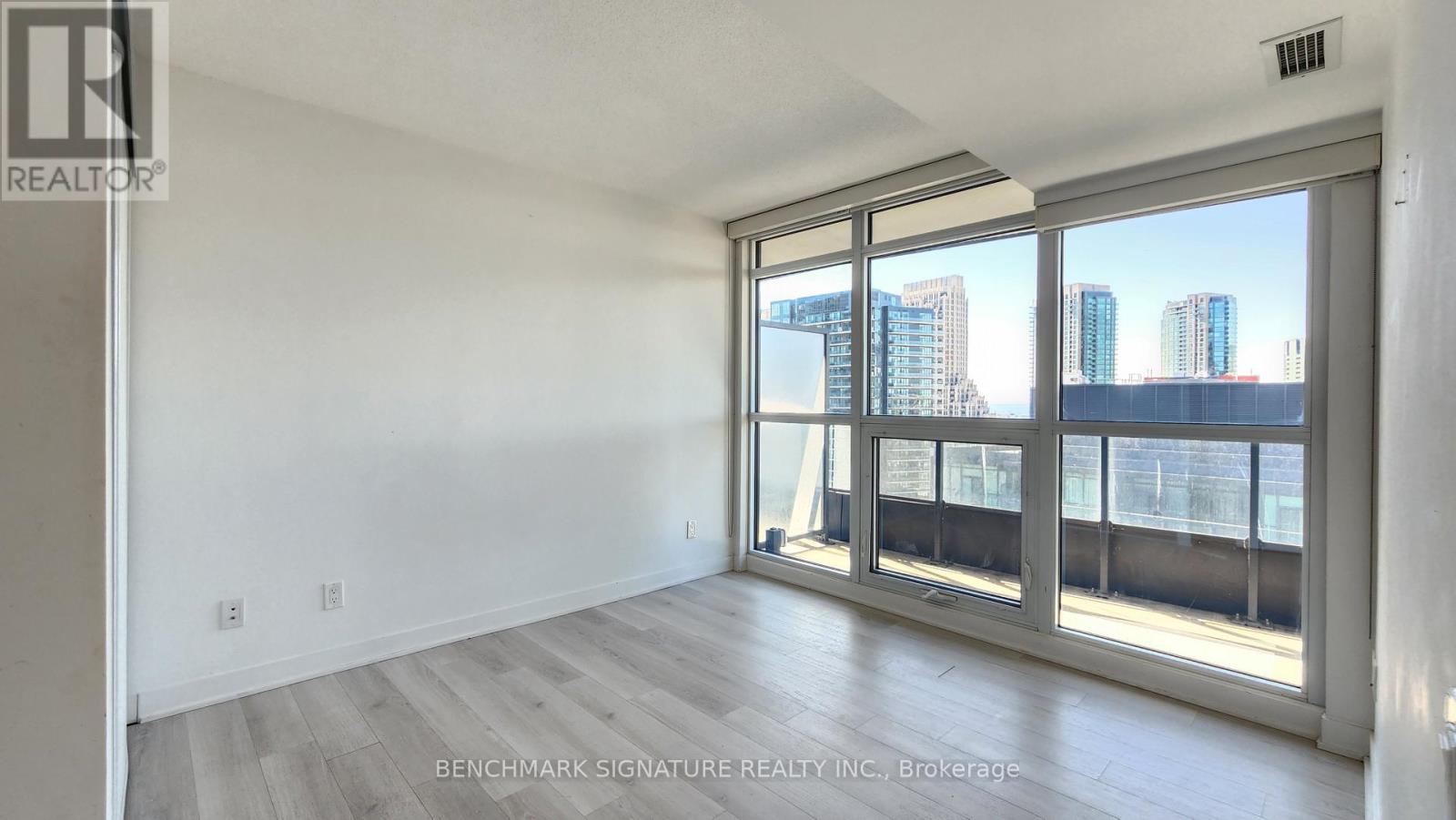 1801 - 80 Queens Wharf Road, Toronto, Ontario  M5V 0J3 - Photo 14 - C13217472