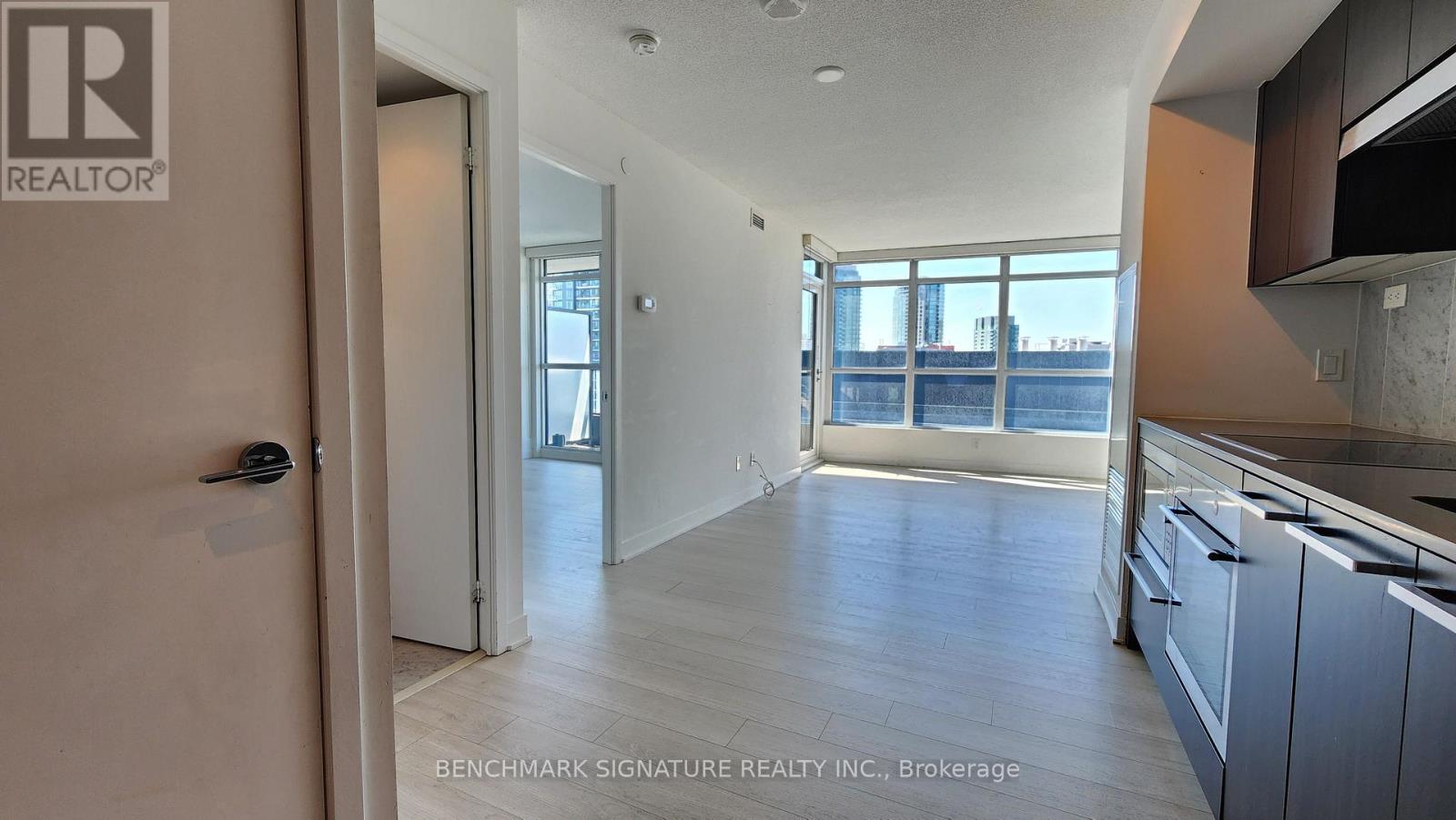 1801 - 80 Queens Wharf Road, Toronto, Ontario  M5V 0J3 - Photo 7 - C13217472
