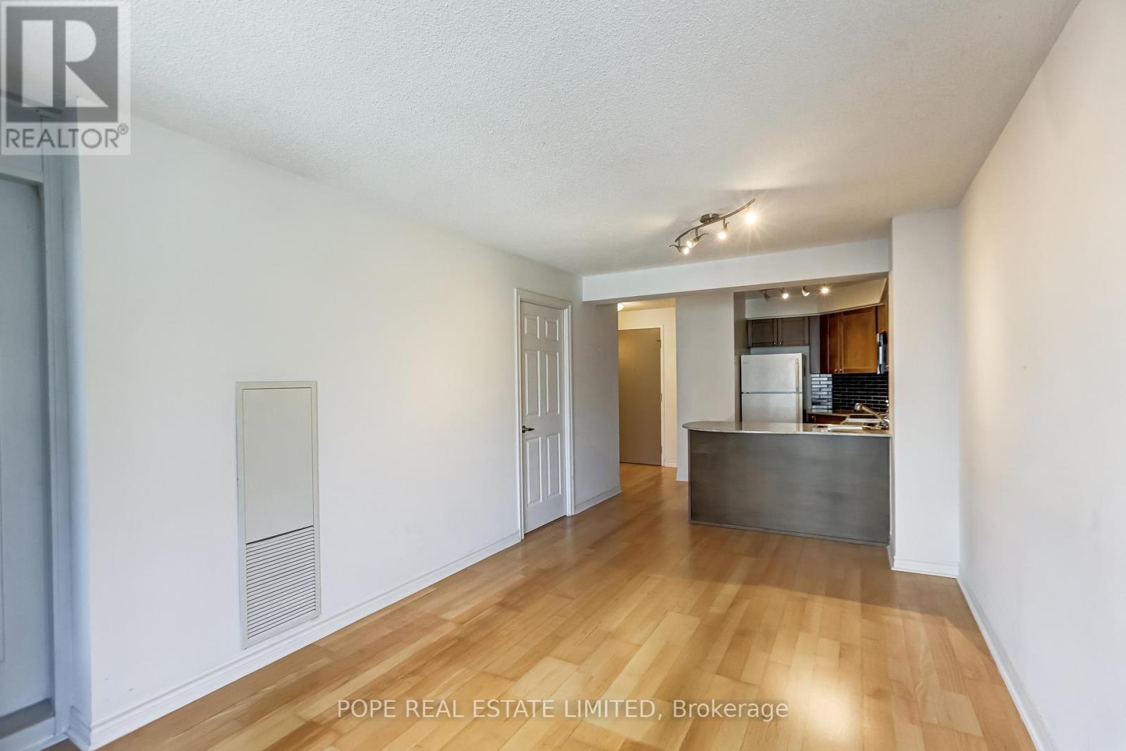 713 - 763 Bay Street, Toronto, Ontario  M5G 2R3 - Photo 10 - C13217478