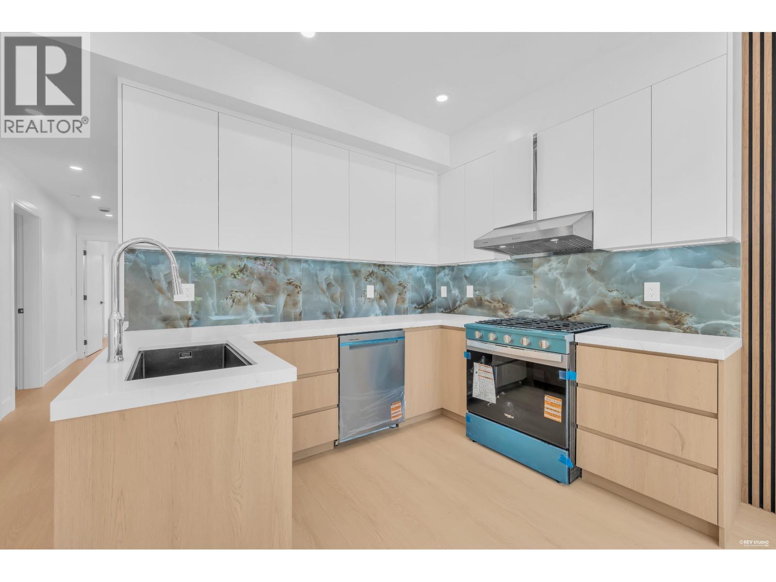 1 2893 Eton Street, Vancouver, British Columbia  V5K 1K4 - Photo 3 - R3128971