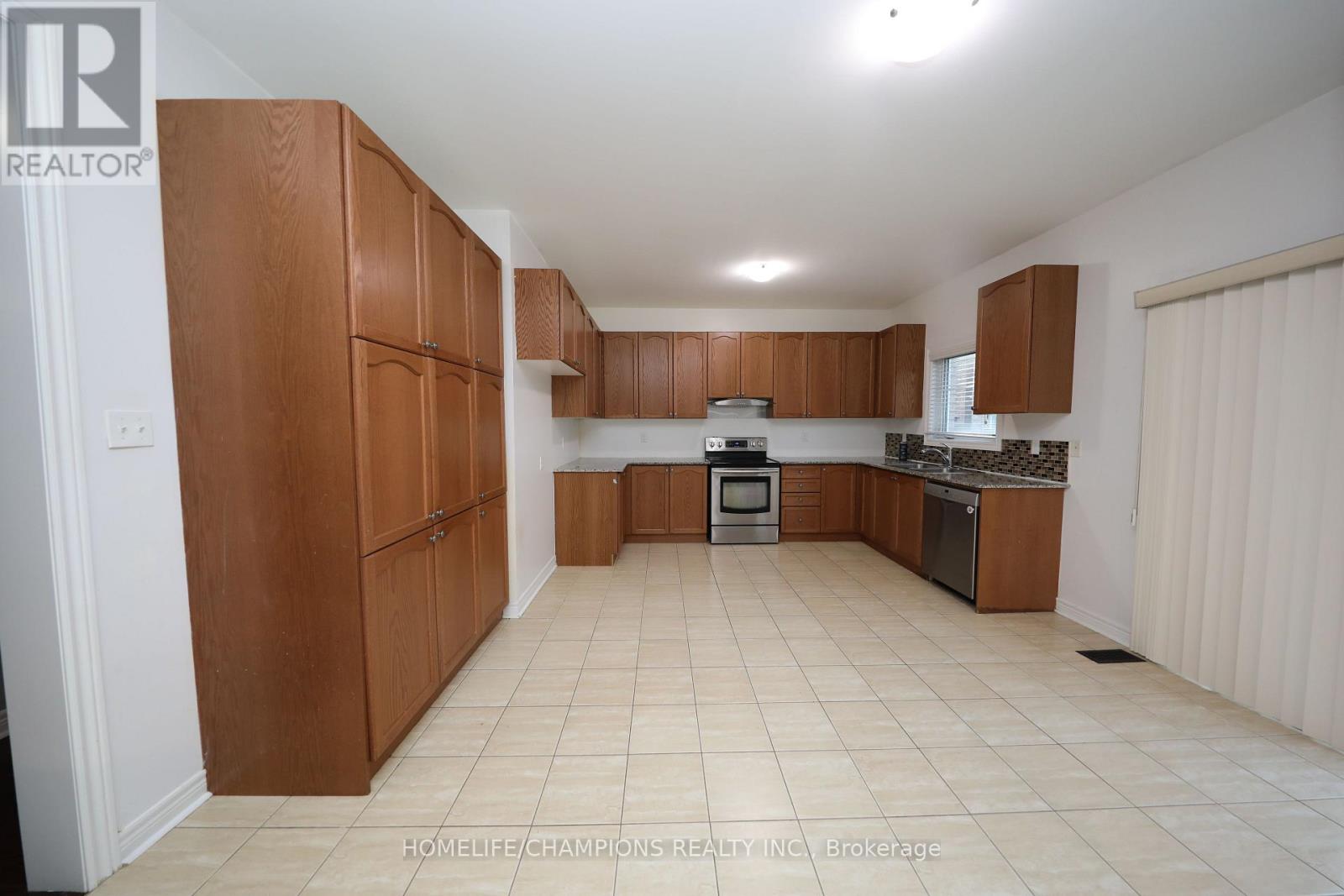 1524 Bruny Avenue, Pickering, Ontario  L1X 0C6 - Photo 16 - E13217462