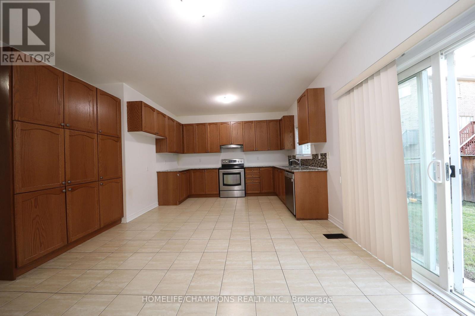 1524 Bruny Avenue, Pickering, Ontario  L1X 0C6 - Photo 4 - E13217462