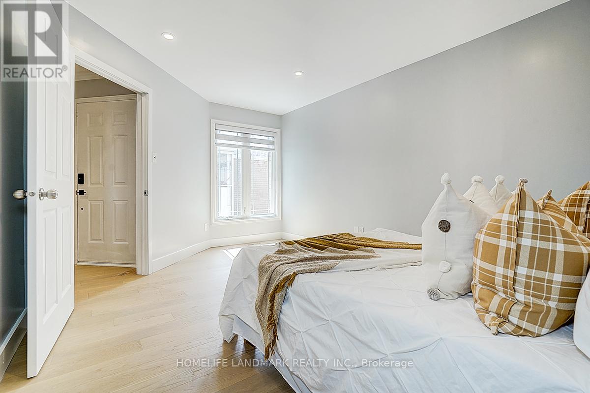 431 Port Royal Trail, Toronto, Ontario  M1V 4R2 - Photo 12 - E13217480